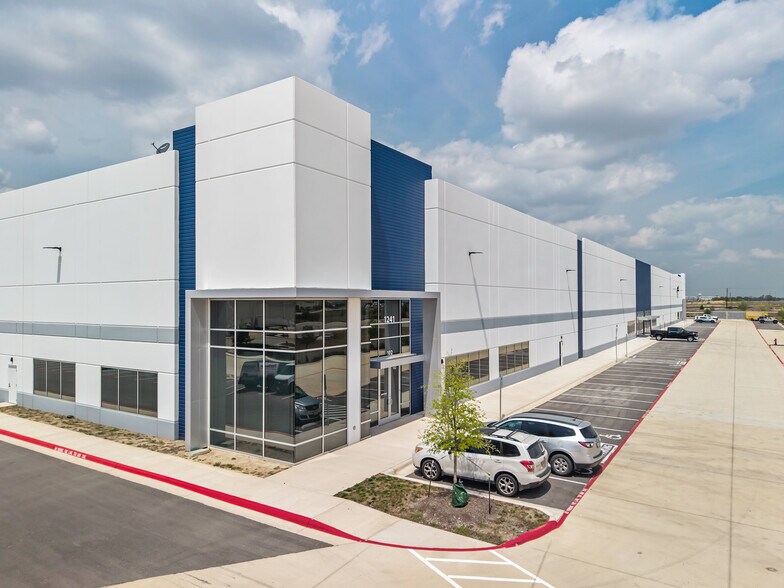 More Photos Of 1225 Fortuna Rd, San Marcos Unknown For Lease