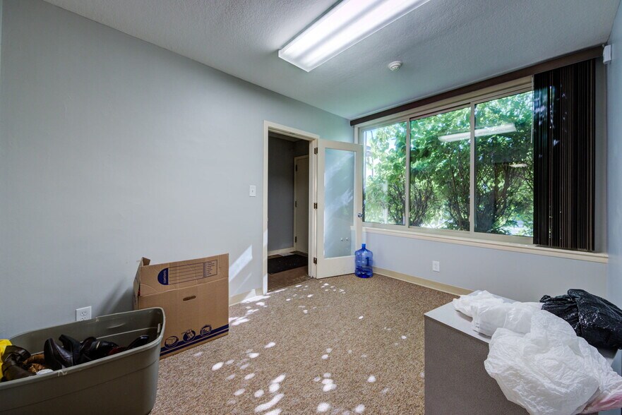 More Photos Of 800 N 42nd Ave, Minneapolis Medical For Lease