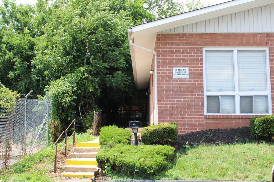 More Photos Of 4000 W Northern Pky, Baltimore Office For Sale