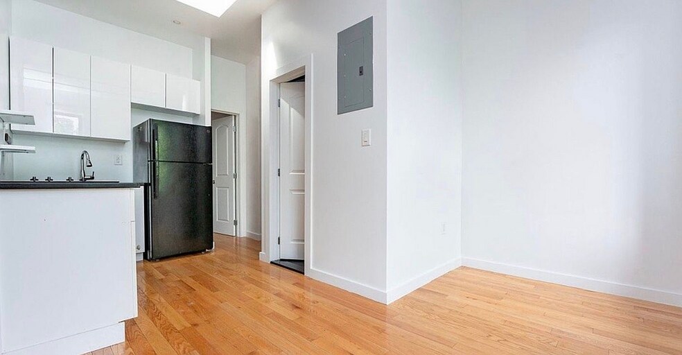 More Photos Of 479 Warren St, Brooklyn Apartments For Sale