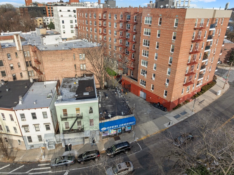 More Photos Of 3320 Fort Independence St, Bronx Freestanding For Sale