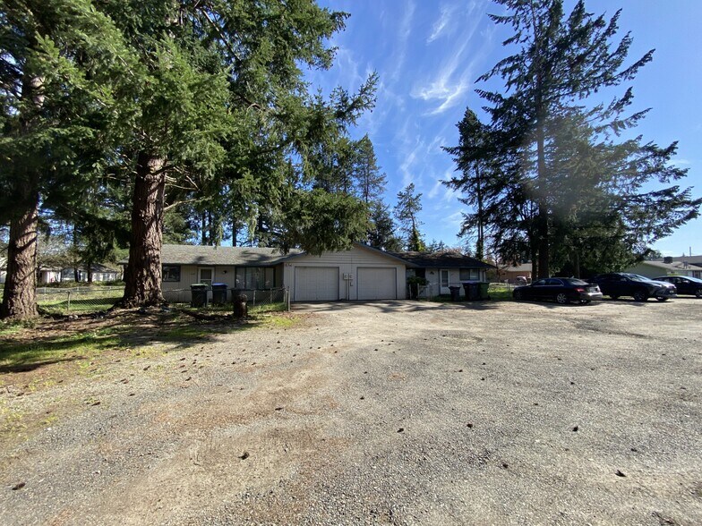 More Photos Of 1604 King St, Shelton Apartments For Sale