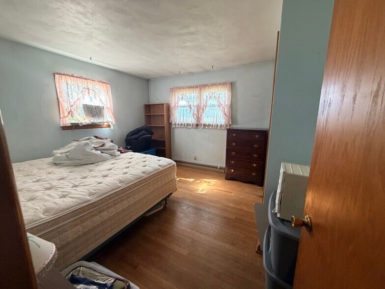More Photos Of 2280 S Rock City Rd, Ridott Multifamily For Sale