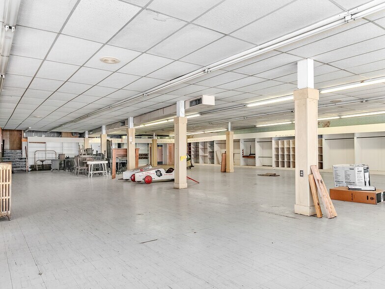 More Photos Of 505 Main St, Canton Storefront Retail Office For Sale