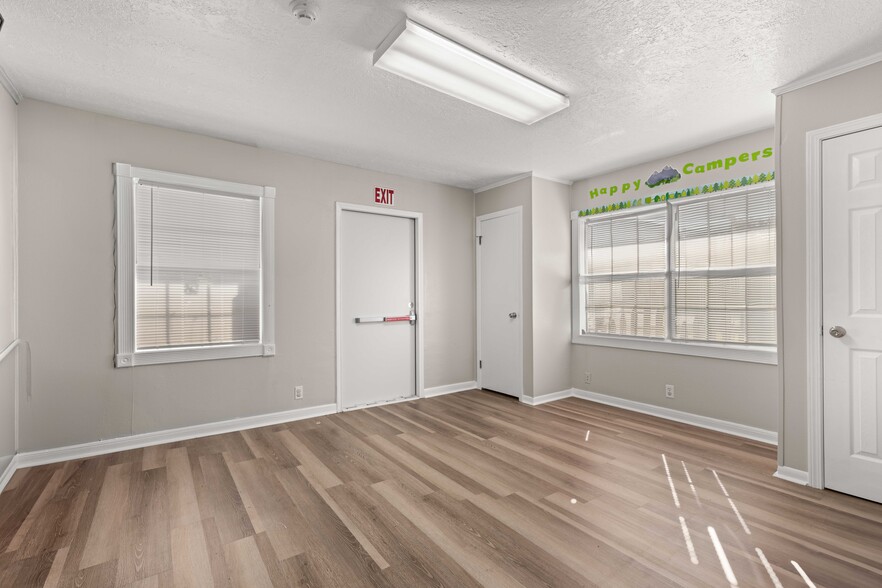 More Photos Of 516 N Tx-3 Hwy, League City Freestanding For Lease