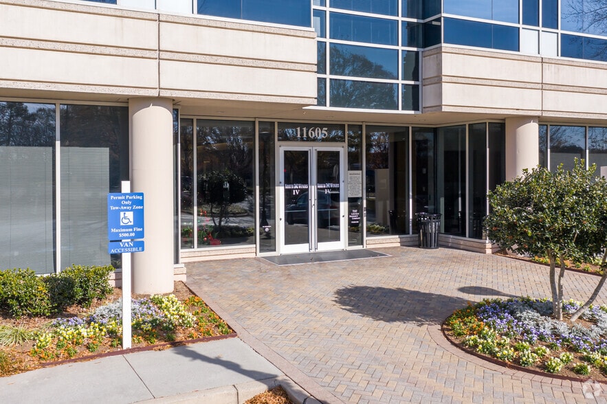 More Photos Of 11605 Haynes Bridge Rd, Alpharetta Office For Lease
