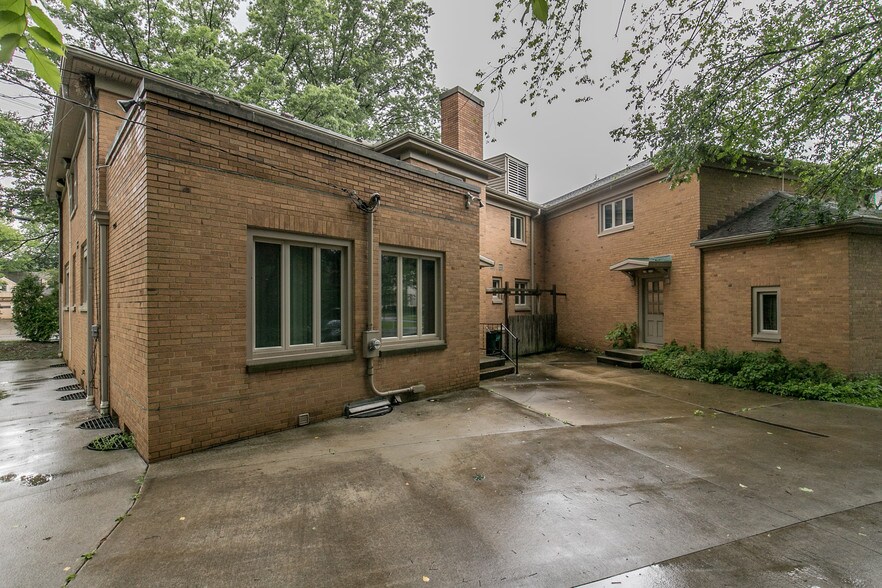 More Photos Of 2425 N Taylor Rd, Cleveland Heights Religious Facility For Sale