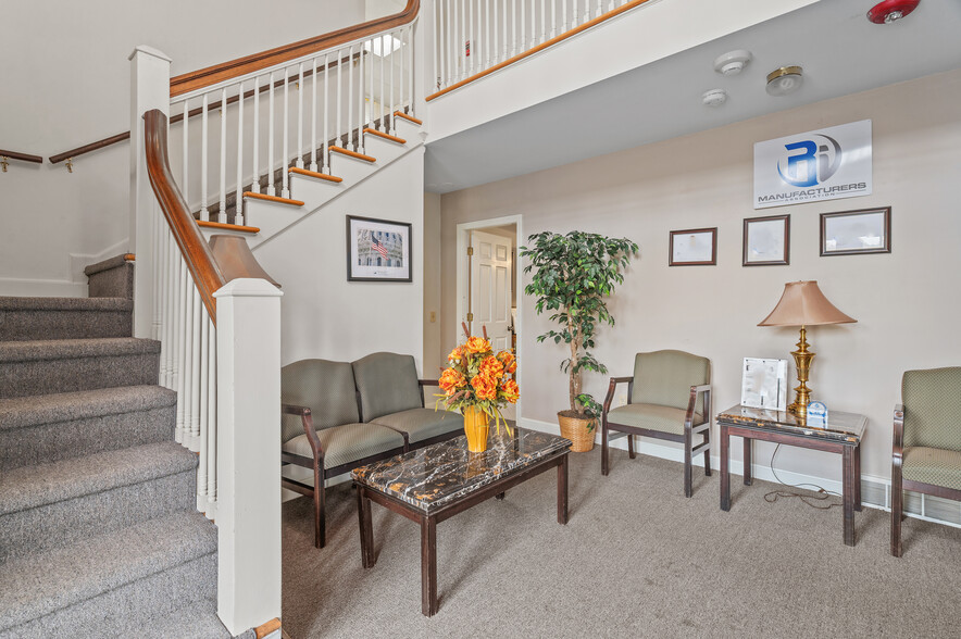 More Photos Of 2 douglas Pike, Smithfield Medical For Lease
