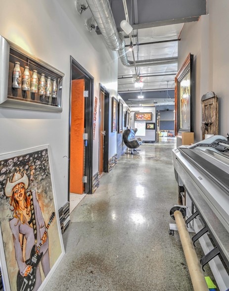 More Photos Of 11210 W Highway 290, Austin Manufacturing For Lease