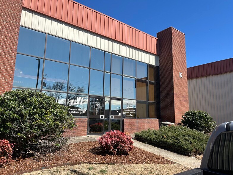 More Photos Of 3054 Leeman Ferry Rd SW, Huntsville Unknown For Lease