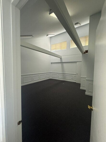 More Photos Of 8569-8573 Sudley Rd, Manassas Medical For Sale