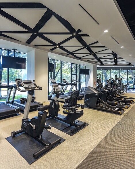 More Photos Of 757 N Eldridge Pky, Houston Office For Lease