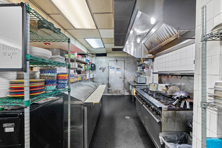 More Photos Of 816 Duval St, Key West Restaurant For Sale