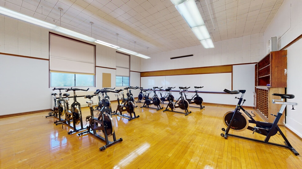 More Photos Of 410 Colorado Ave, Laurel Office For Sale