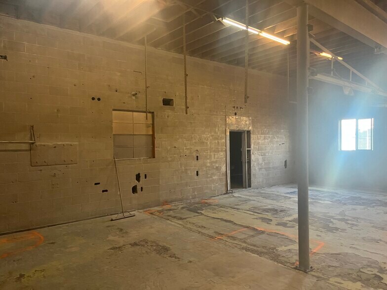 More Photos Of 1012 N 9th Ave, Walla Walla Manufacturing For Sale