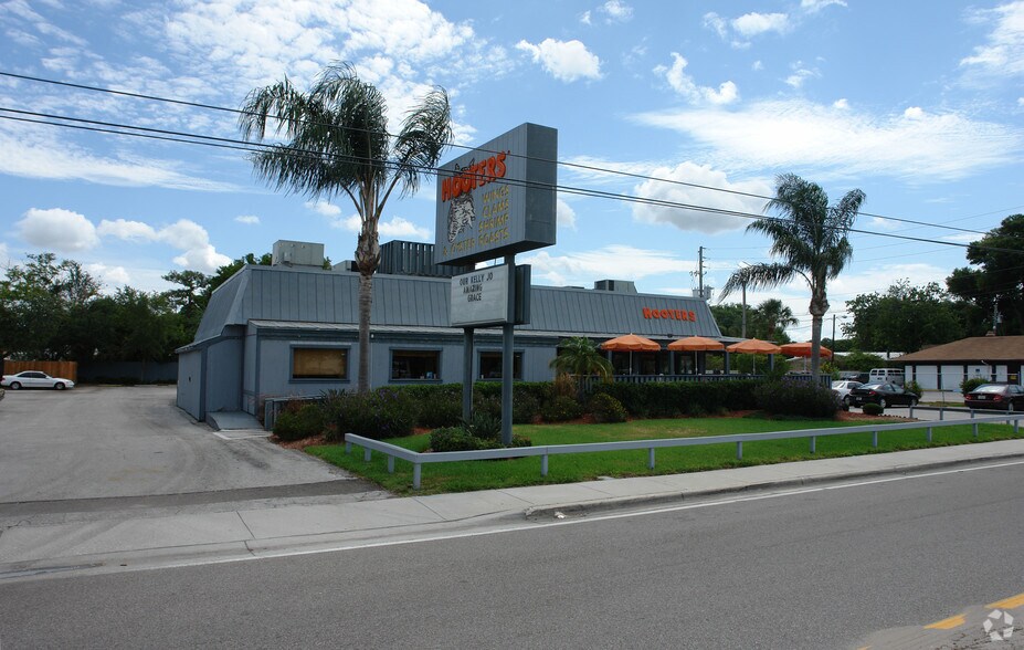 More Photos Of 2901 Tyrone Blvd, Saint Petersburg Restaurant For Sale