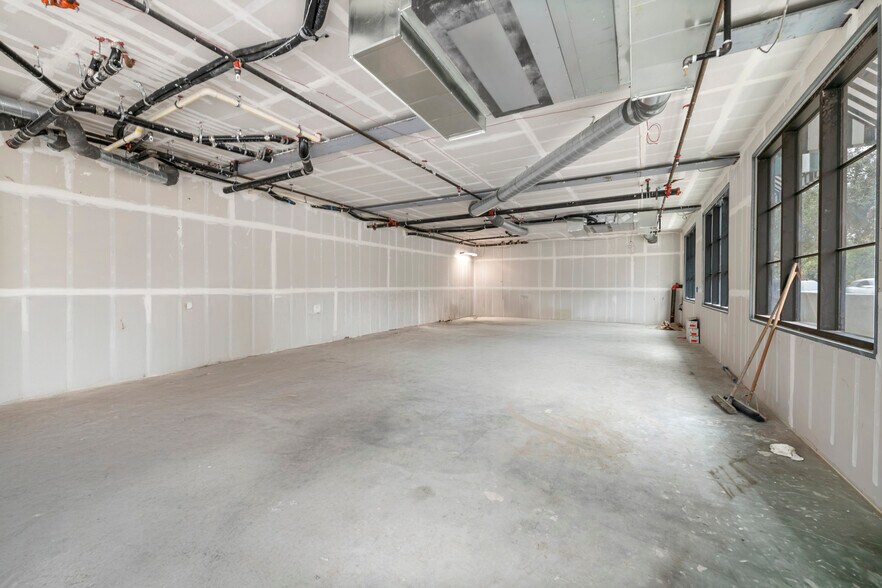 More Photos Of 6320 Garvanza Ave, Los Angeles Apartments For Lease