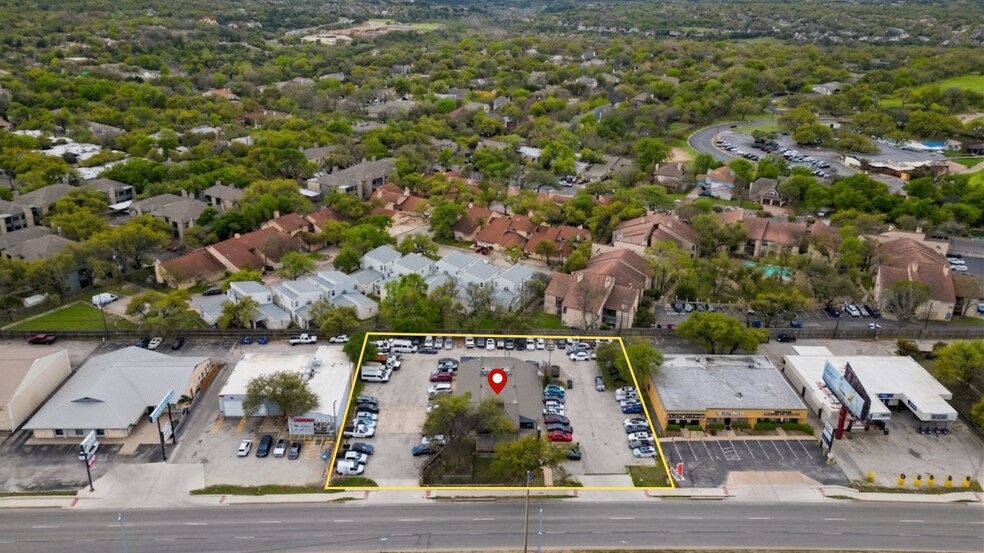 More Photos Of 13038 Research Blvd, Austin Freestanding For Lease