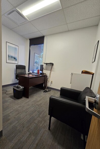 More Photos Of 7719 Wood Hollow Dr, Austin Office For Lease