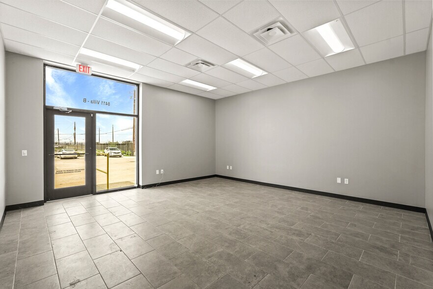 More Photos Of 8411 Villa Dr, Houston Warehouse For Lease