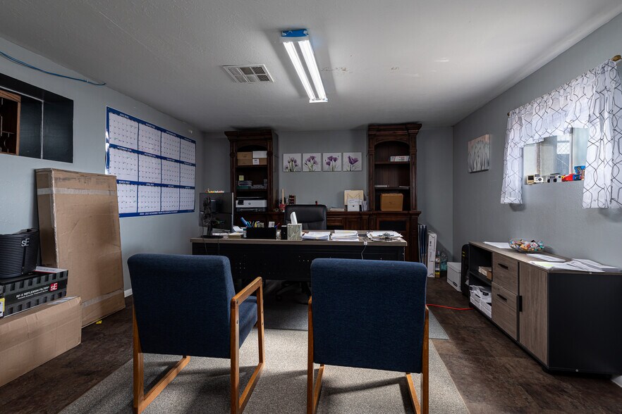 More Photos Of 723 E Highway 89, Kanab Storefront Retail Office For Sale
