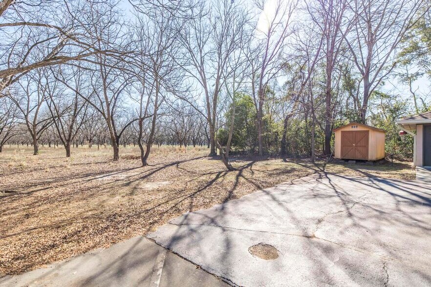 More Photos Of 1020 Keith Dr, Perry Healthcare For Lease