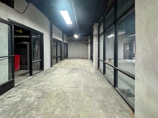 More Photos Of 201 E Illinois Ave, Midland Office For Sale