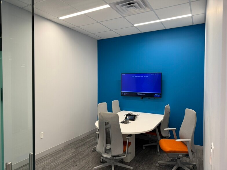 More Photos Of 3253 E Chestnut Expy, Springfield Office For Lease