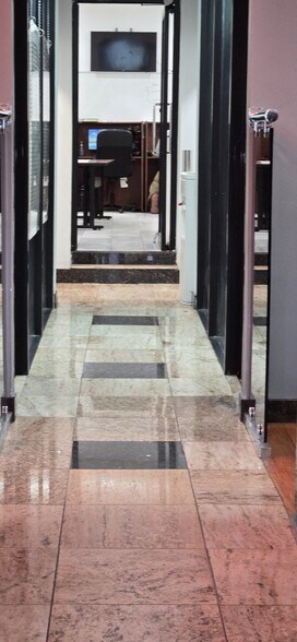 More Photos Of 9215 Roosevelt Ave, Jackson Heights Office For Lease