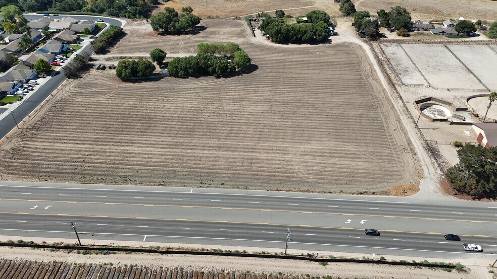 More Photos Of 949-1087 Jonata Rd park, Buellton Land For Lease