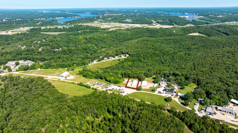 More Photos Of 633 Hiland cir, Kaiser Warehouse For Sale