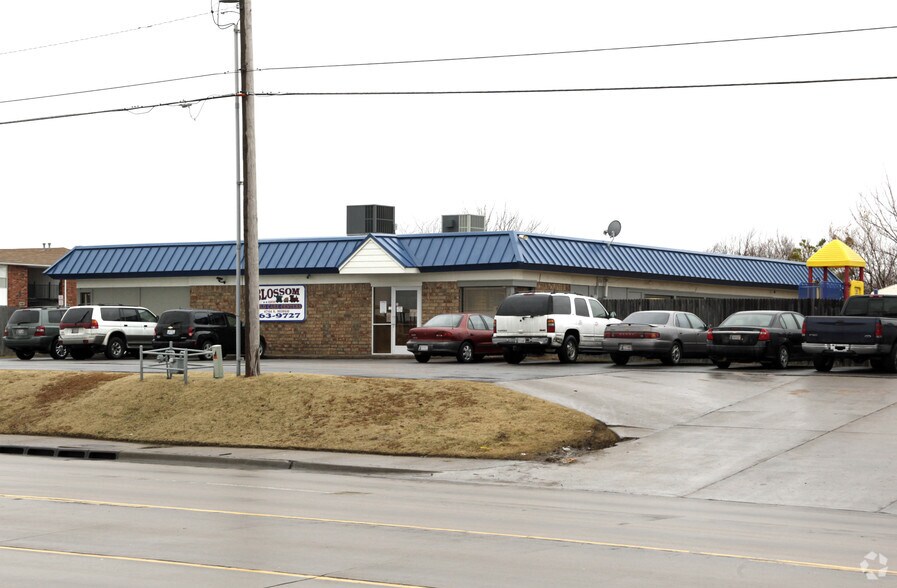 Primary Photo Of , Tulsa General Retail For Sale