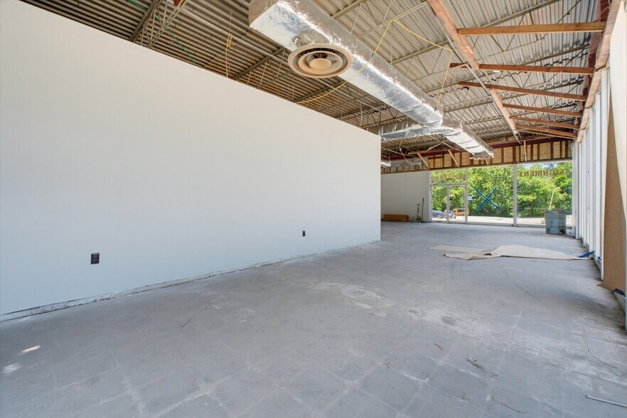 More Photos Of 1366 E Main St, Shrub Oak Unknown For Lease