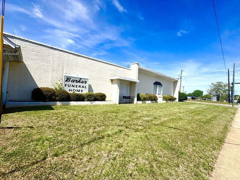 More Photos Of 2025 N Main St, Danville Religious Facility For Sale