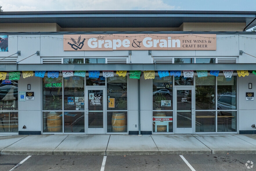 More Photos Of 6502 Evergreen Way, Everett General Retail For Lease
