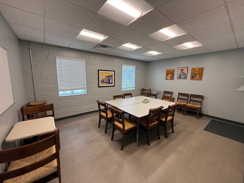 More Photos Of 1971 Jackson Ave, Memphis Religious Facility For Sale