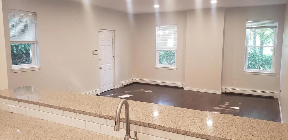 More Photos Of 140-144 Union St, Poughkeepsie Apartments For Sale