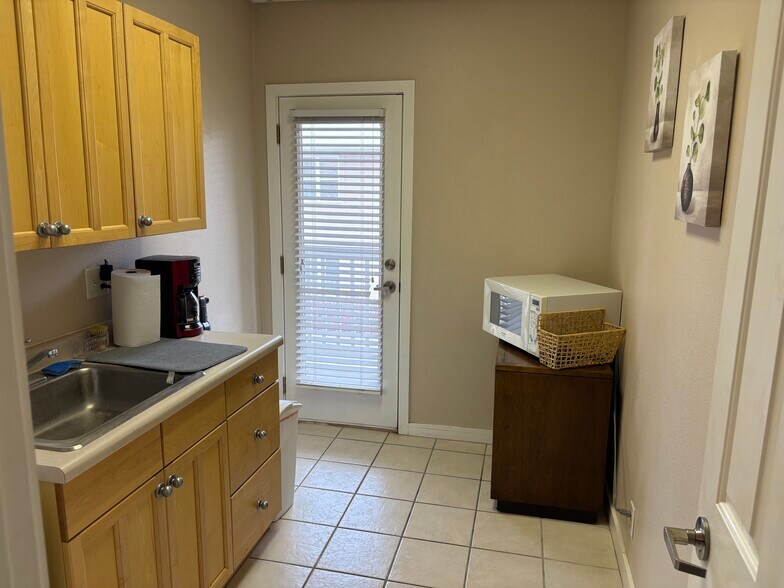 More Photos Of 6782-6784 S 1300 E, Salt Lake City Medical For Lease