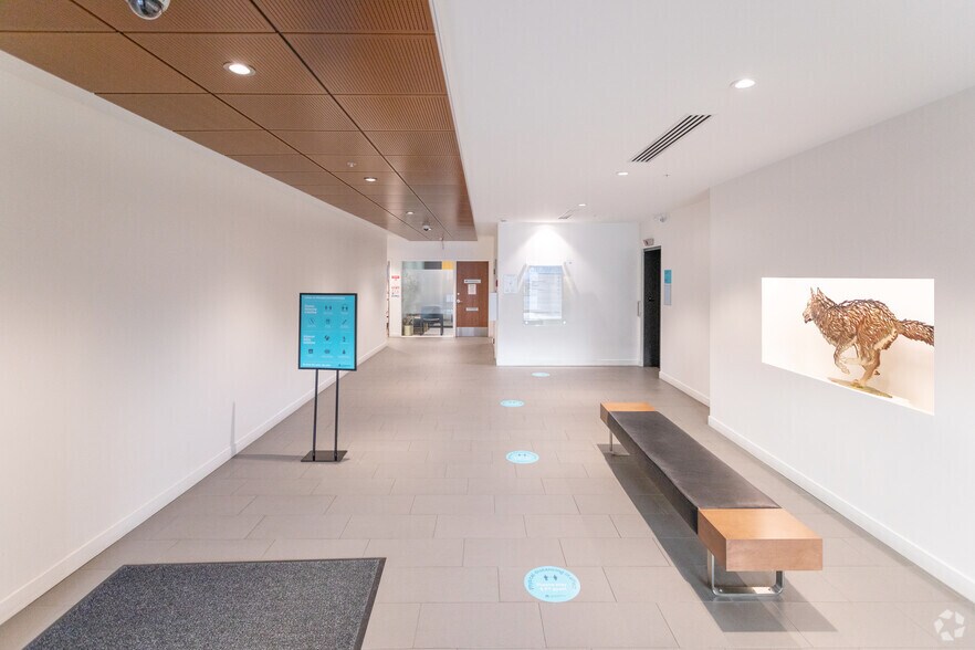 More Photos Of 1861-1869 Broadway W, Vancouver Medical For Lease