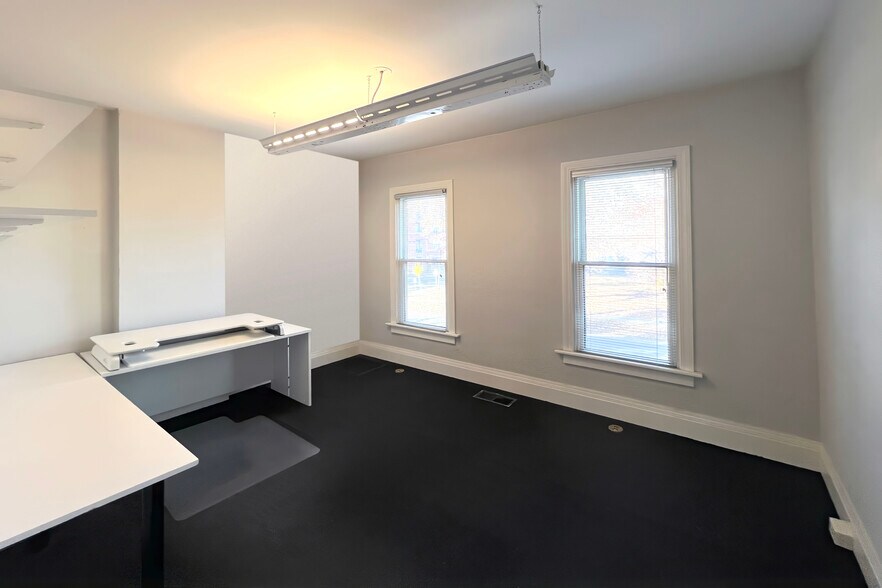 More Photos Of 818 E 19th Ave, Denver Office For Sale