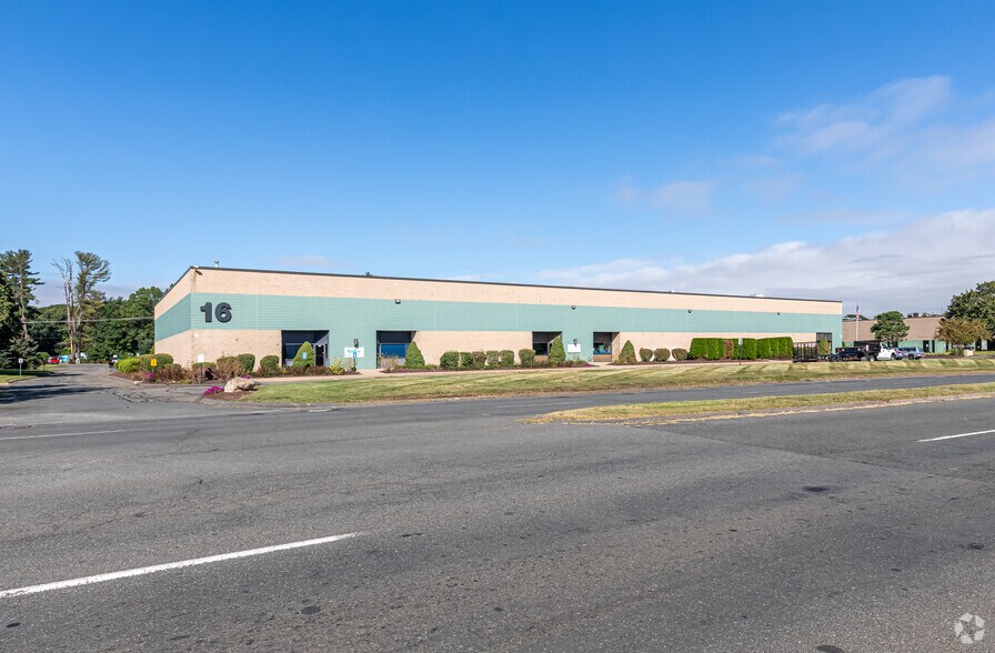 More Photos Of 16 International Dr, East Granby Warehouse For Lease