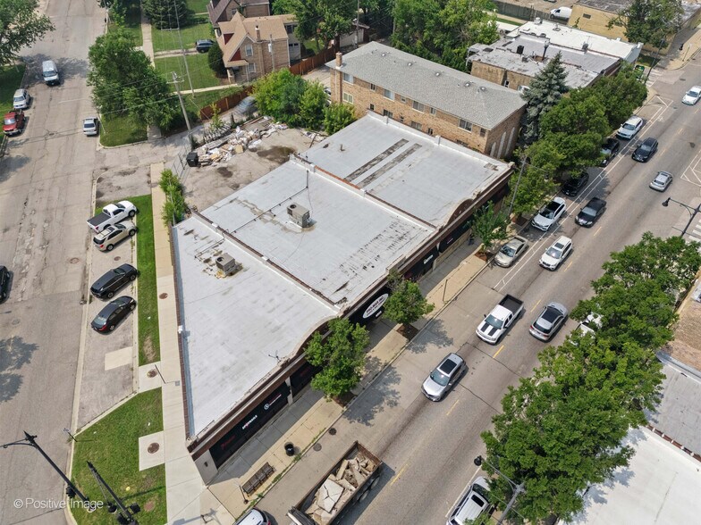 More Photos Of 4508 N Milwaukee Ave, Chicago General Retail For Sale