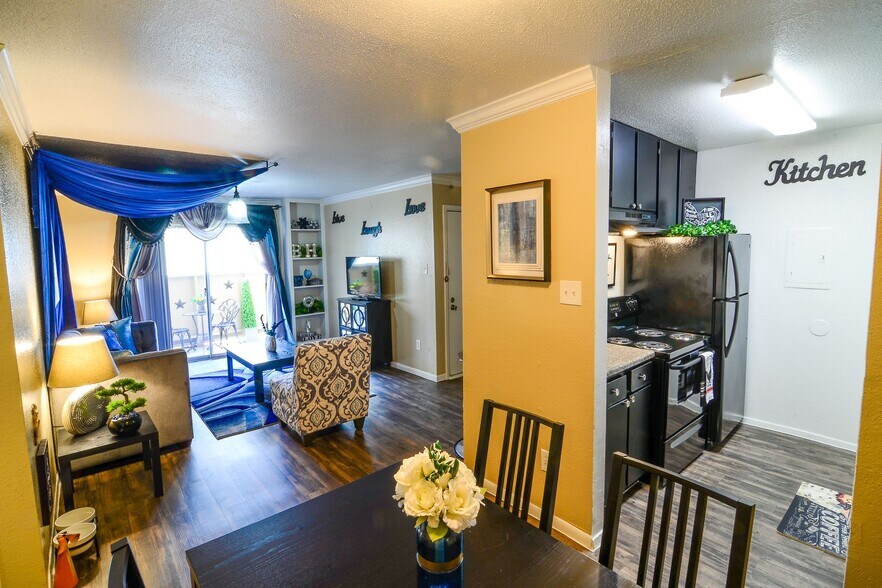 More Photos Of 424 S Bender Hollow, Humble Apartments For Sale