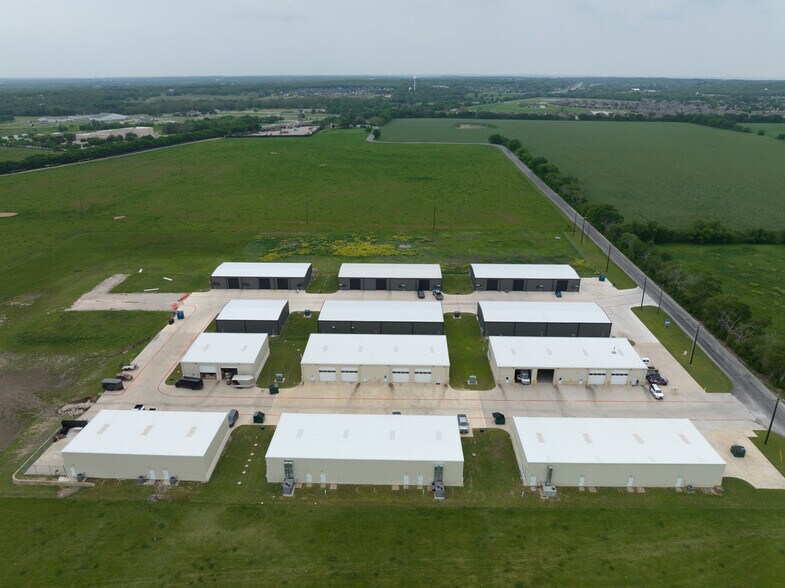 More Photos Of 4687 Johnson Ln, Argyle Warehouse For Lease