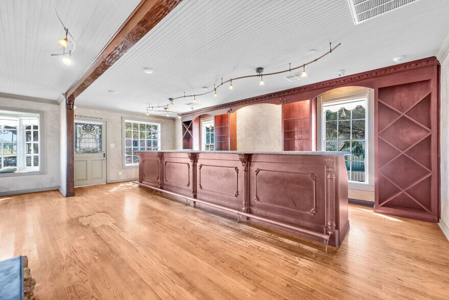 More Photos Of 41955 Main St, Temecula Freestanding For Sale