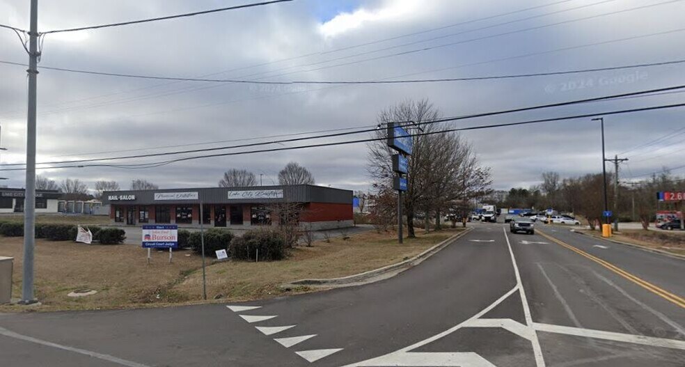 More Photos Of 11687 US Highway 431, Guntersville General Retail For Lease