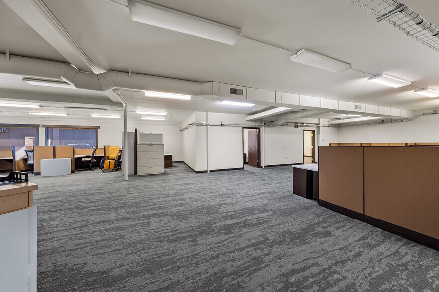 More Photos Of 209 N Pacific Hwy, Talent General Retail For Sale