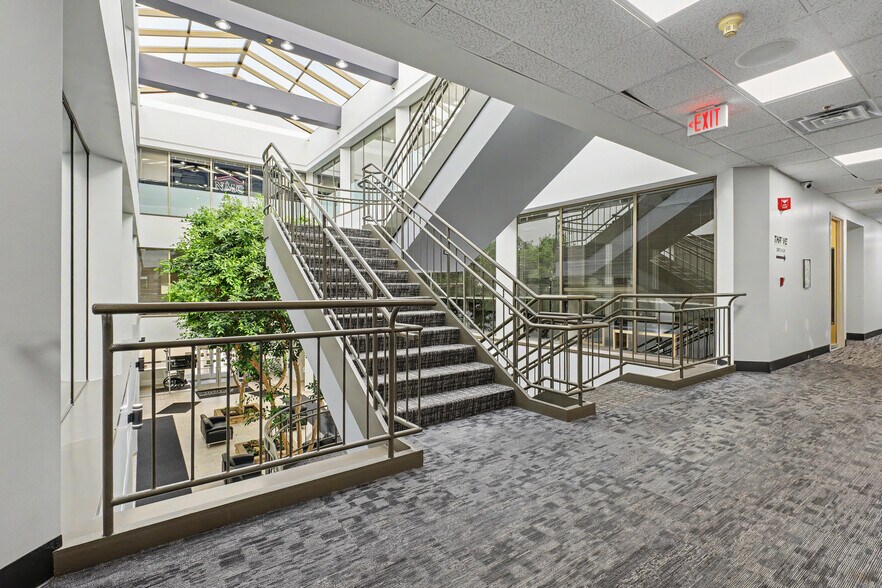 More Photos Of 835 Mason St, Dearborn Office For Lease