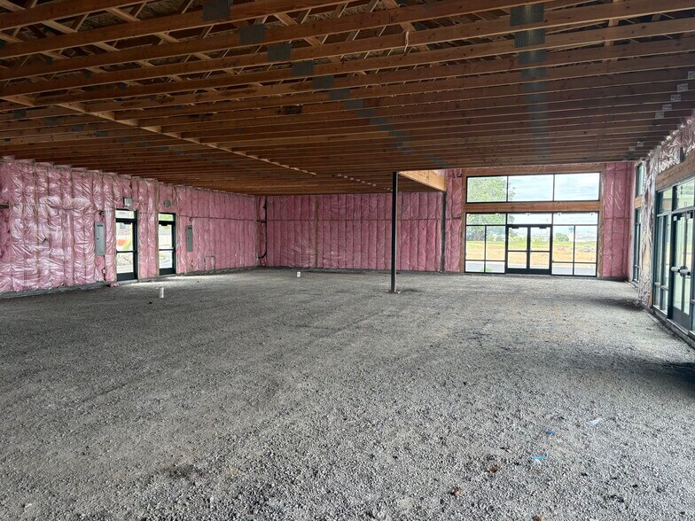 More Photos Of 2915 N 20th Ave, Pasco Office For Lease