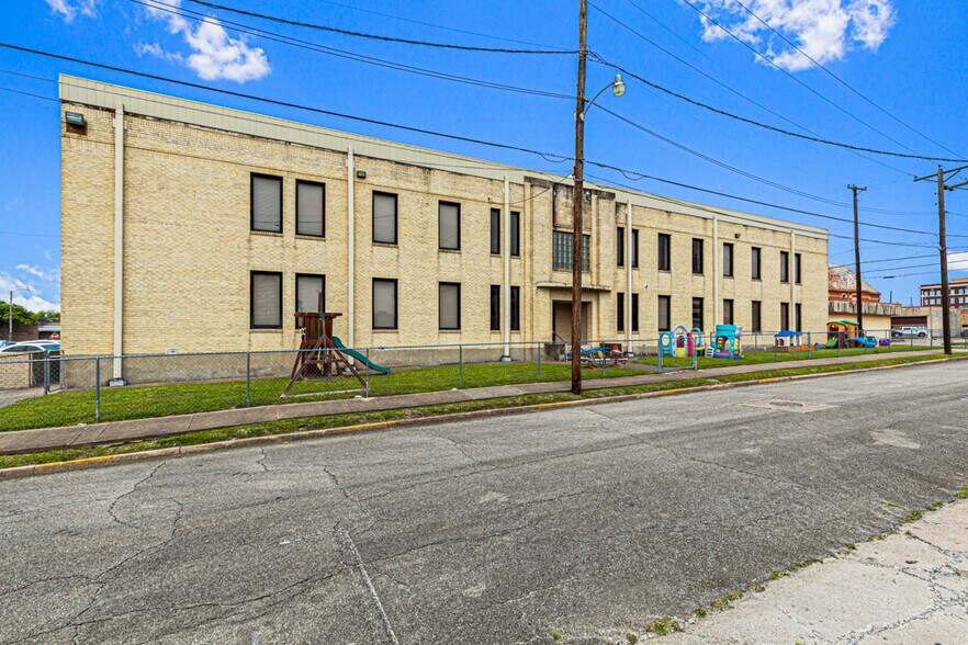 More Photos Of 2703 Wesley St, Greenville Religious Facility For Sale